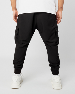 Pantalon cargo "Nomad" noir de Qaba'il