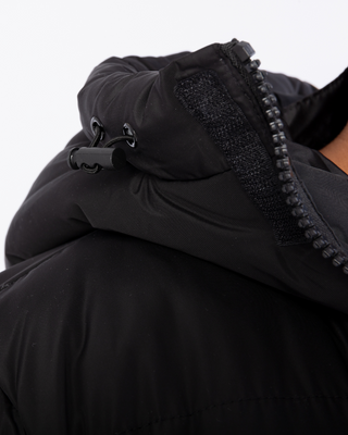 Manteau d'hiver long noir de Zayne