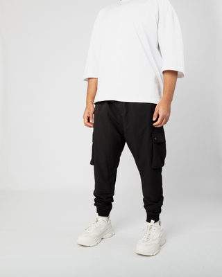 Pantalon cargo "Nomad" noir de Qaba'il