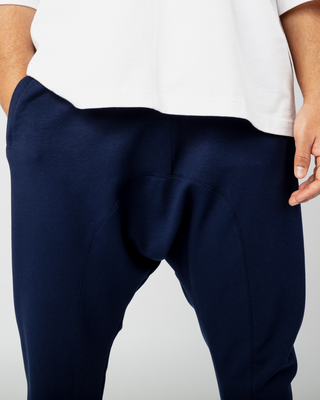 Pantalon de jogging Qandrisi marine de Qaba'il