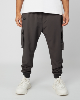 Pantalon cargo "Nomad" anthracite de Qaba'il